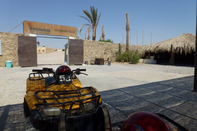 Badawya Desert Safari with dinner and show in Hurghada